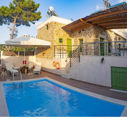 Aggel's House - stone house - private pool - courtyard - countryside views