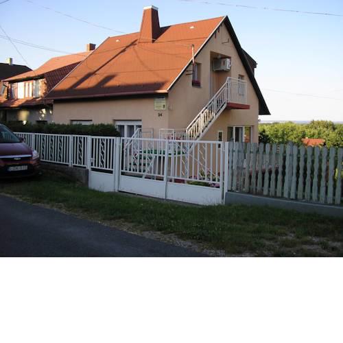 Ágnes Villa