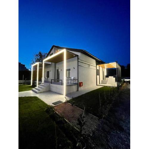 Agora Luxury Studios & Suites