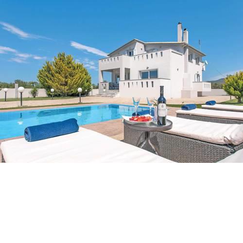 Agrilia Villa Sleeps 6 Pool Air Con WiFi T801651