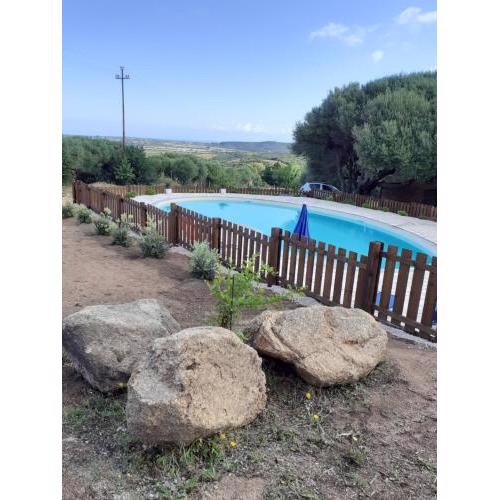 agriturismo gli olivastri, incantevole casa ginepro con piscina e solarium , splendida vista mare