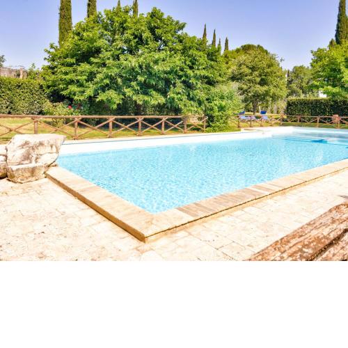 Agriturismo with swimming pool quiet valley mountain bikes available