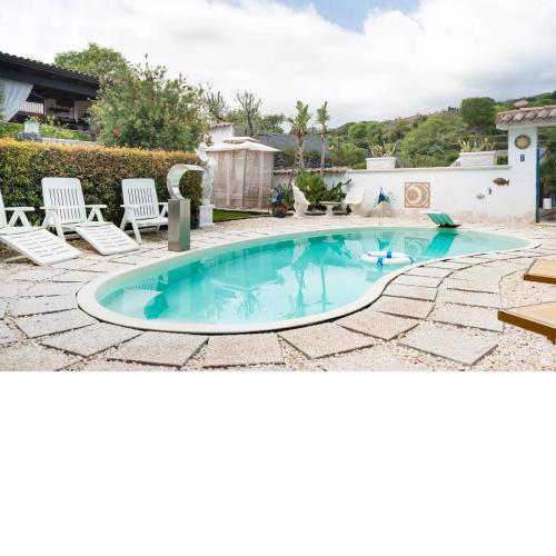 Ai confini dell' Etna private pool
