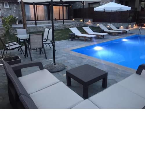 AIGLI LUXURY APARTMENT with POOL