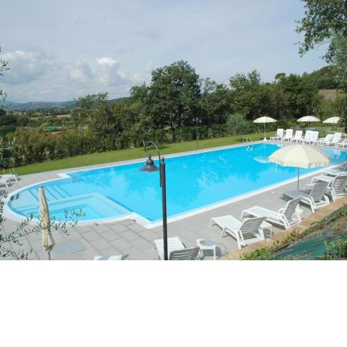 Air conditioned flat with pool and wellness area