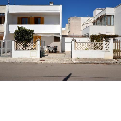 Air-conditioned Yoko holiday home for 5 guests