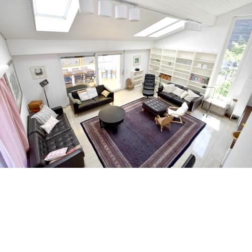 AirHosted - Luzern Holiday Home