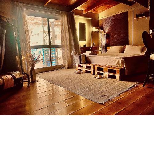 Airport Rooftop Club Luxurious Rooms and Studios
