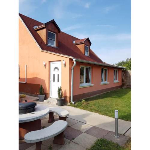 Airport16 bed and breakfast