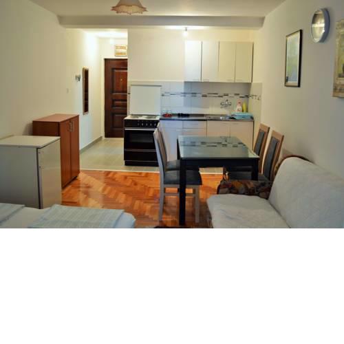 A&J Apartment