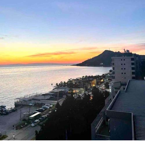 AK Sea Breeze Apartments