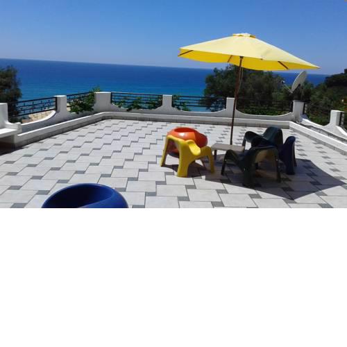 Akis Apartments