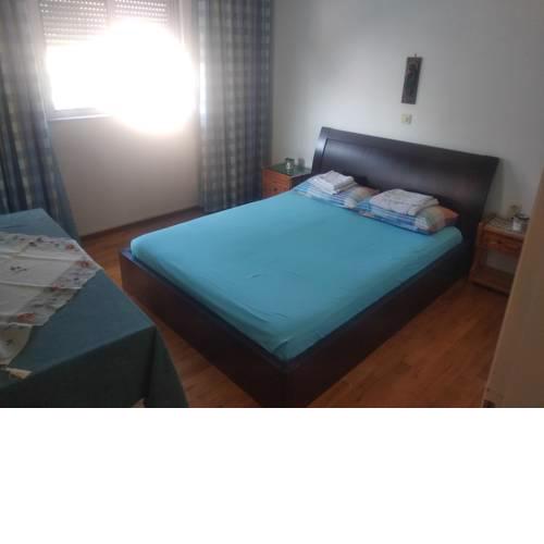 Aki's Spacious 3br Apt in Glyfada