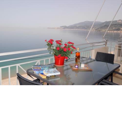 AKRATA SEAFRONT APARTMENTS