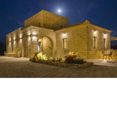 Akrolithi Boutique Hotel & Suites