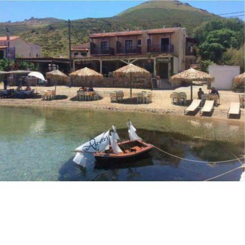 Akrotiri B&B