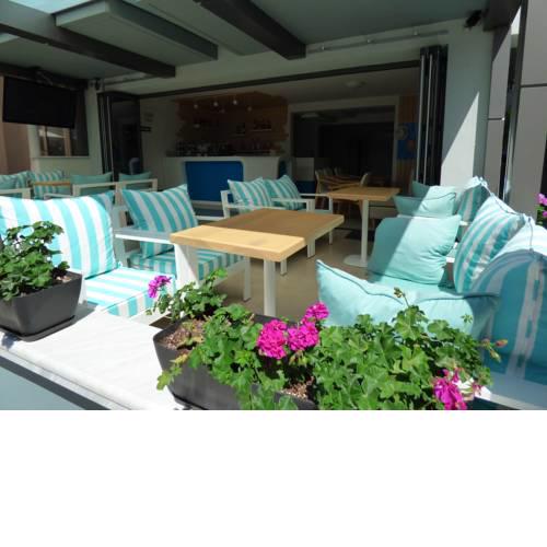 Alarzo Rooms