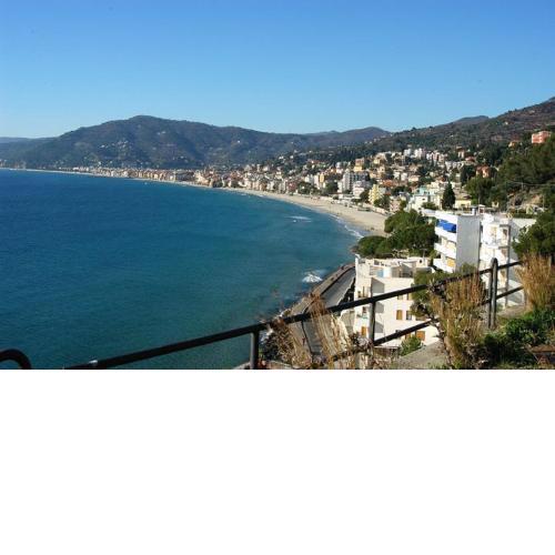ALASSIO 20m dal mare