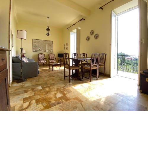 Alassio prima collina spaziosa casa vista mare per 10 persone