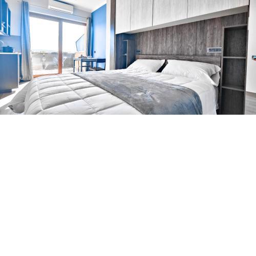 Albatros Accommodations