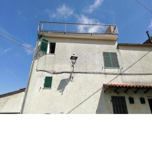 Albenga collina ampio quadrilocale con 2 terrazzi