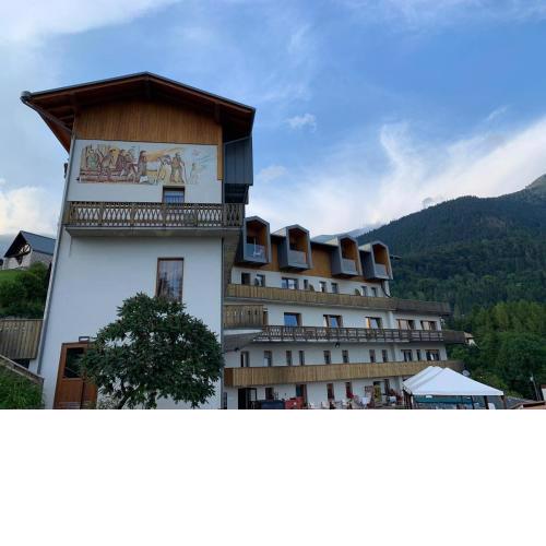 Albergo Croce d'Aune