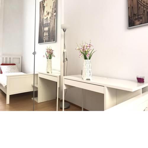 Aldi Astoria Apartment