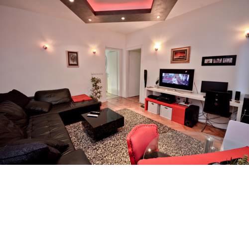 Alex Apartments
