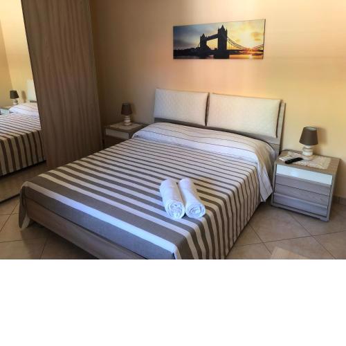 ALEXANDER HOME