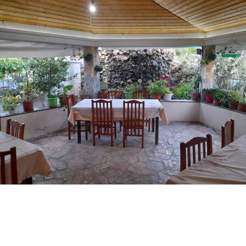 Alexander Stay Hotel
