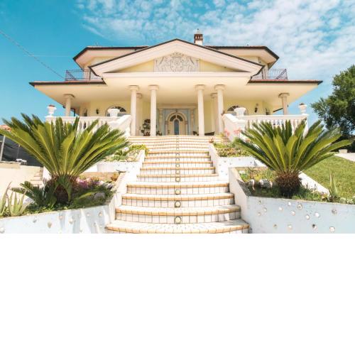 Alexander's Home