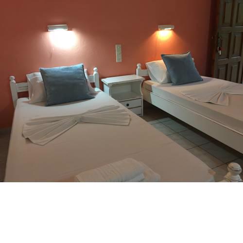 Alexandra's Studios and Apartments