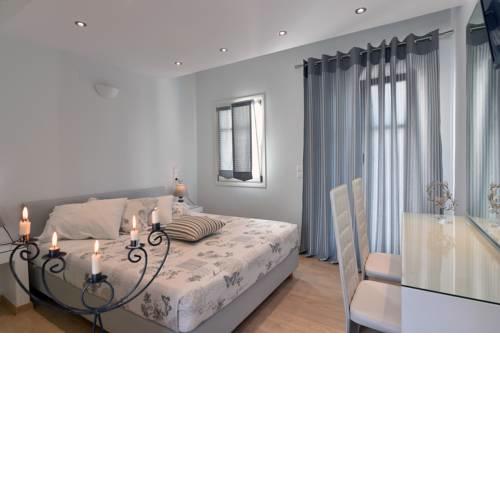 Alexandros Apartments