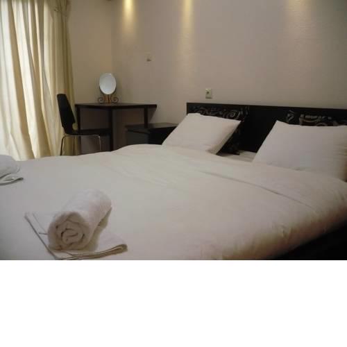 Alexandros Hotel