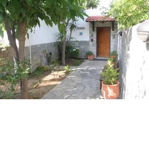 Alexandros Rooms