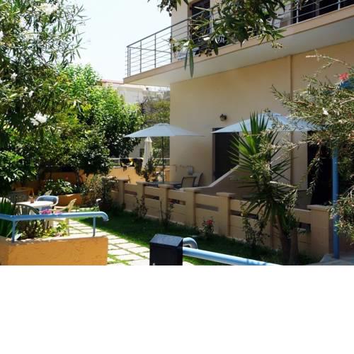 Alexandros Studios & Apartments