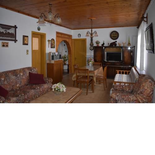 Alexia Cozy Mountain House