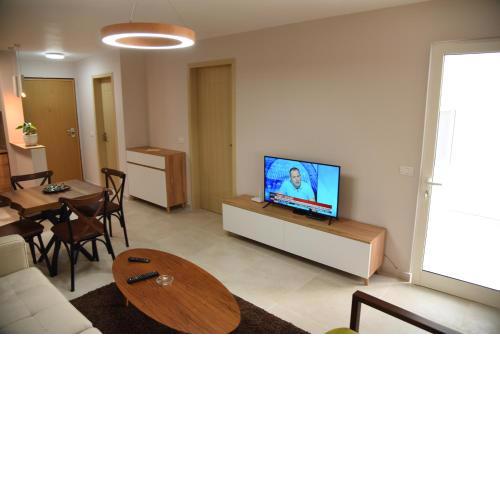 Alex's Apartment