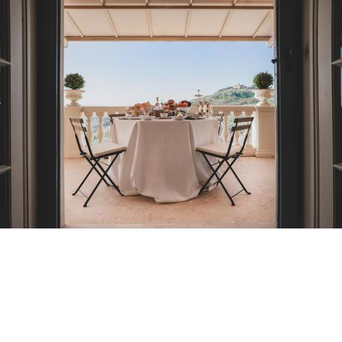Alfresco luxury Villa with Heated pool
