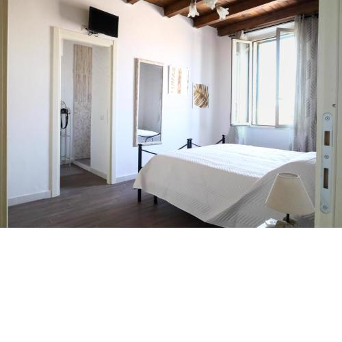 Alghero Central Studio 750 meters from Porto!