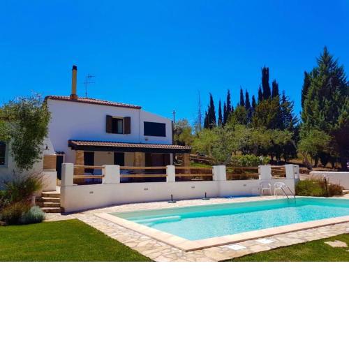 Alghero Villa Melissa per 6 persone con piscina e giardino