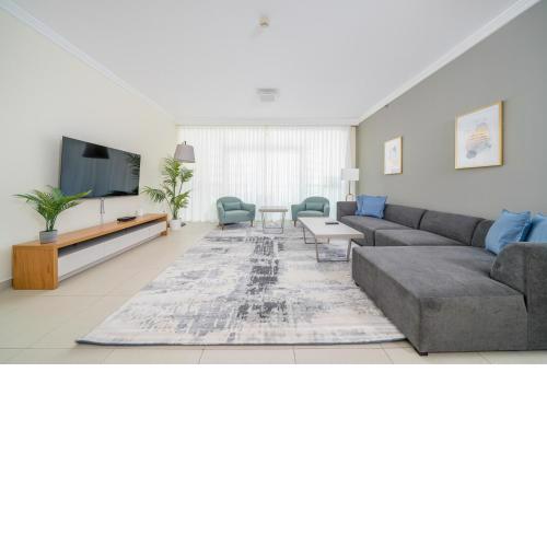 ALH Vacay - Brand New 3 Bedroom with Private Beach Access