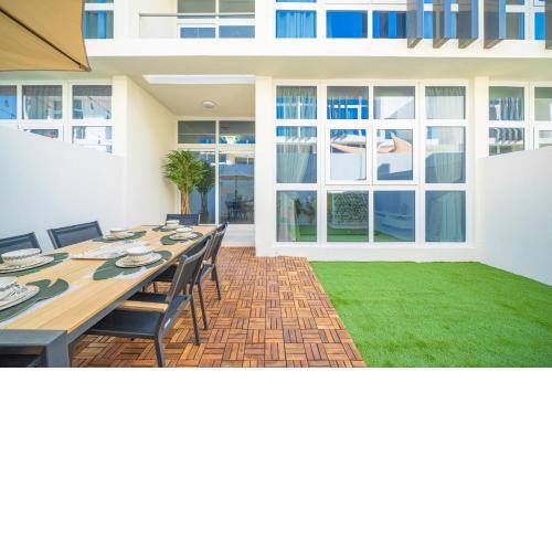 ALH Vacay - DAMAC Hills 2 Centaury Villa 3BR