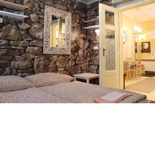 Alice Apartment House