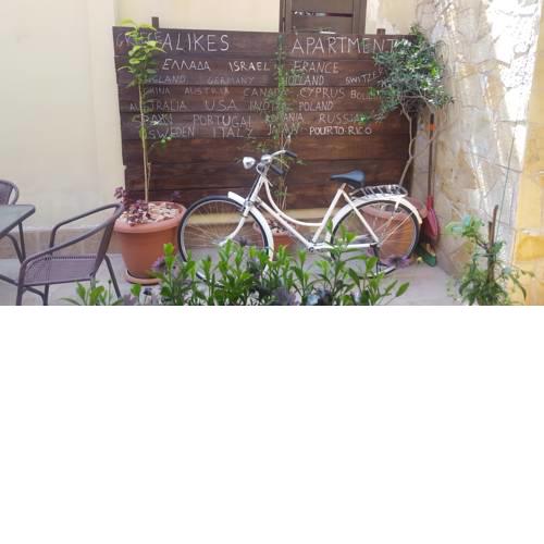 Alikes Apartments close to international airport and Rafina port