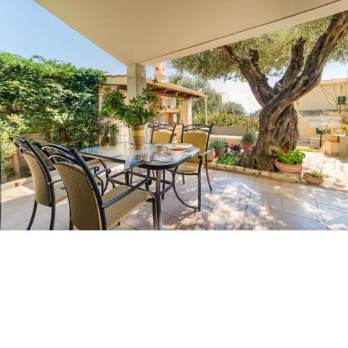 Aliki House