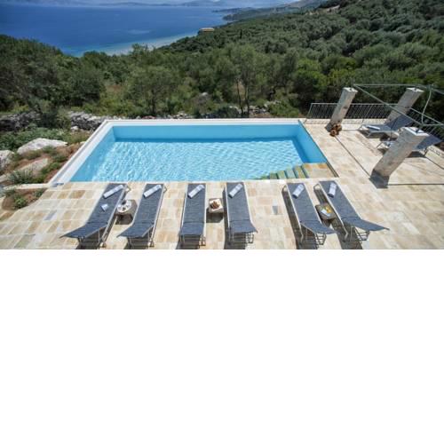Alimos Villa Sleeps 8 Pool Air Con WiFi
