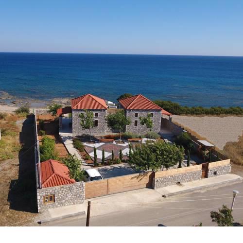 Alisahni Beachfront Villas
