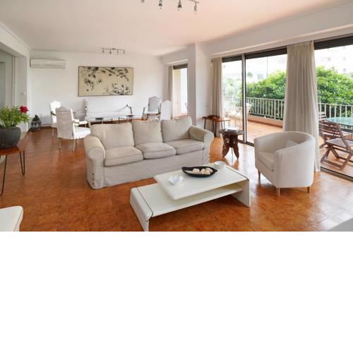 All Seasons Glyfada great apartment near beach