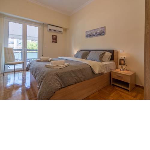 All Seasons Great Apartment
